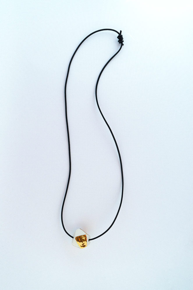 Necklace in ceramic and gold